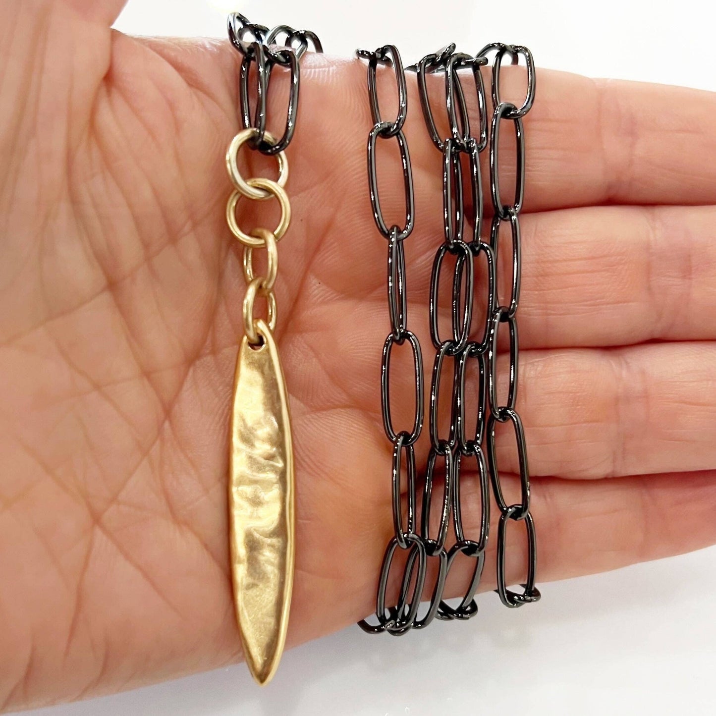 CHOOSE YOUR MESSAGE | VERTICAL BAR | Klink: Gunmetal / Silver / UNAPOLOGETIC