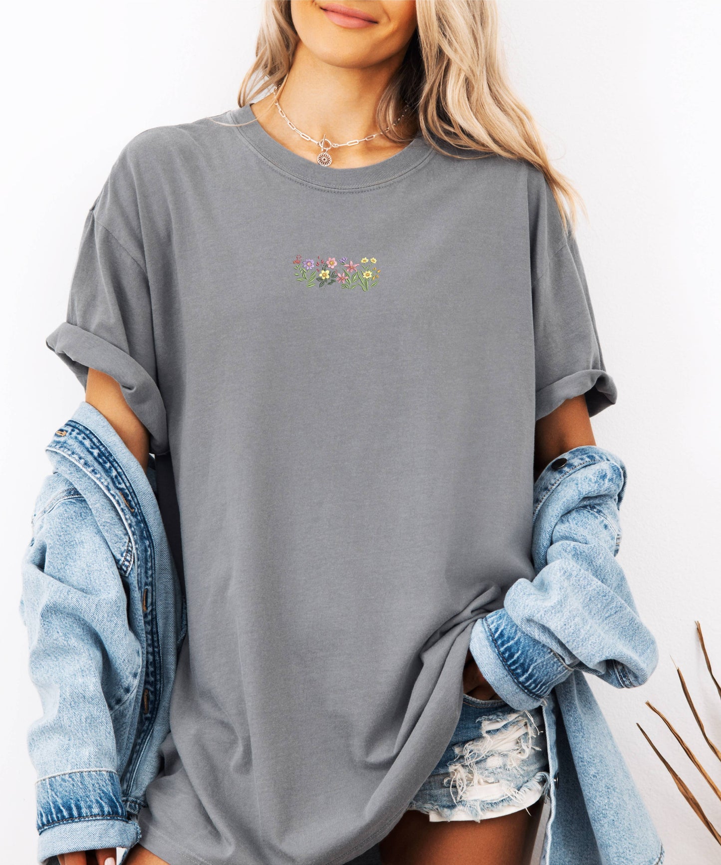 Embroidered Floral Shirt Summer Tops for Women Graphic Tee : Ivory / Small