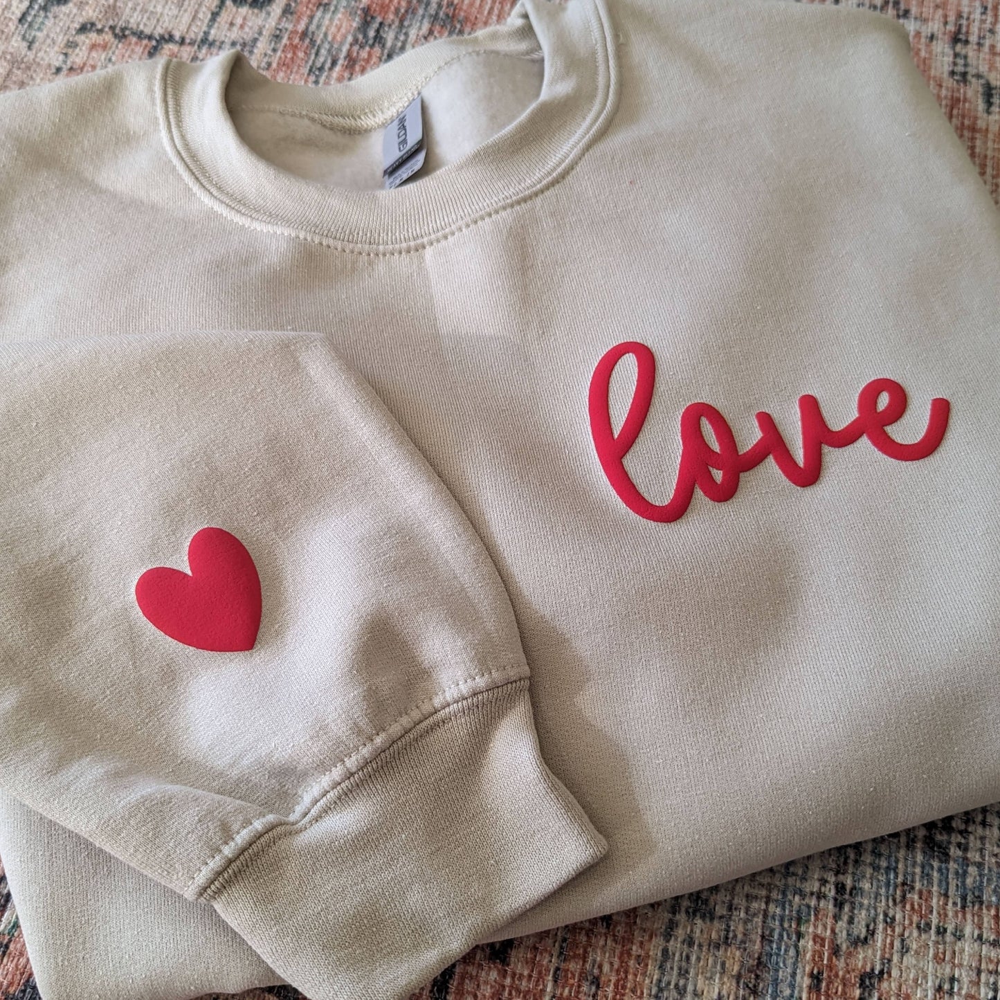 LOVE Sweater Puff Print: Sand / Small