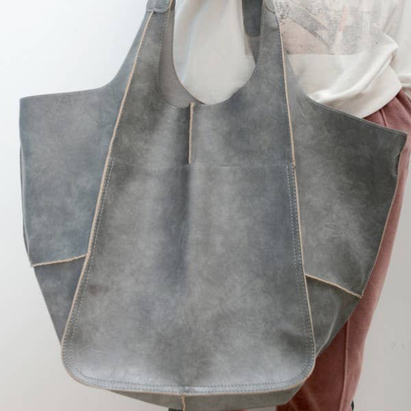 Women's shoulder bag large capacity Soft PU leather handbag: Coffee color / One size