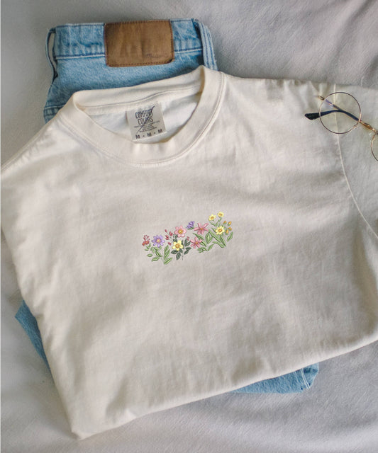 Embroidered Floral Shirt Summer Tops for Women Graphic Tee : Ivory / Small